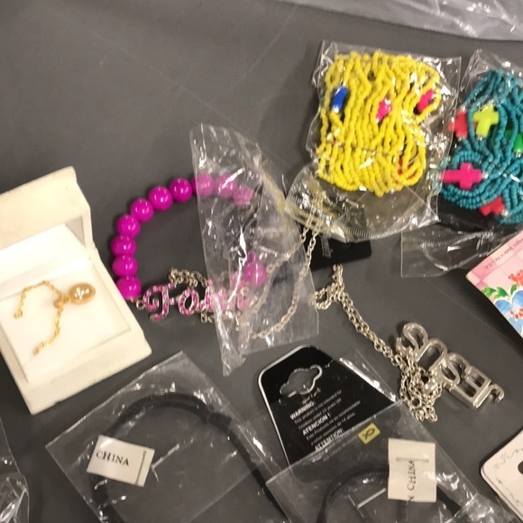 Lot of costume jewelry - Picture 4 of 13